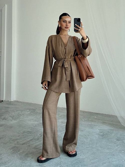 7474 Костюм женский коричневый GIRL 