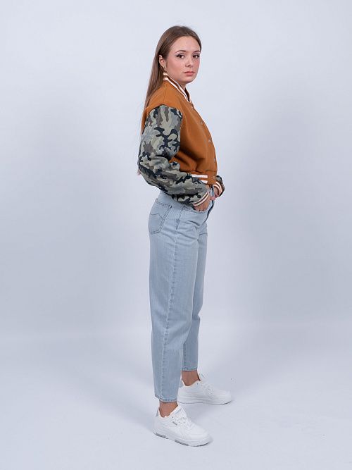 P0031/1 Бомбер женский коричевый 365 