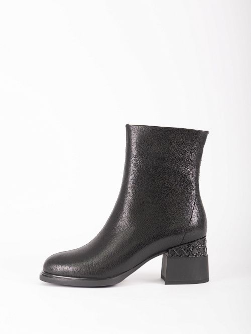 JA319-X110-P1437 Ботинки женские натуральная кожа черный 365 