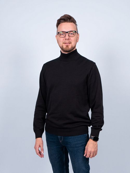 823-0606.O019.Y001.L.S0401 Водолазка мужская черный LUXOR 