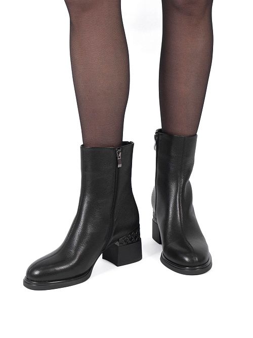 JA319-X110-P1437 Ботинки женские натуральная кожа черный 365 
