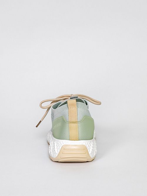 447020/02-04 Кроссовки женские CROSBY 