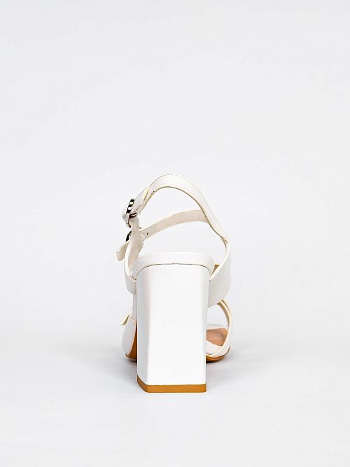 947012/02-02 Босоножки женские BETSY 