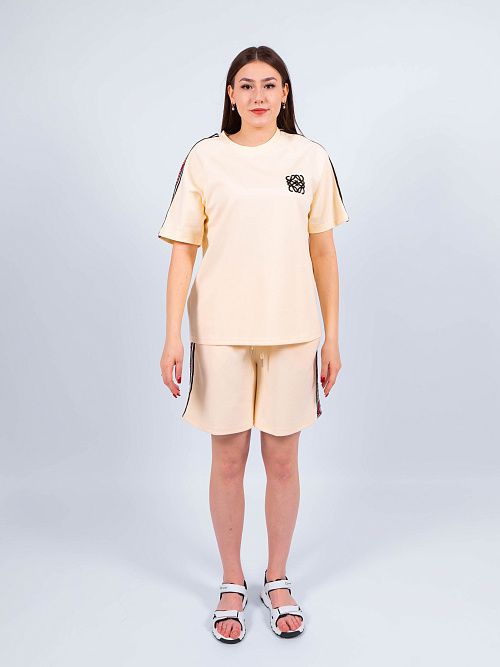 X059 Костюм женский молочный 365 