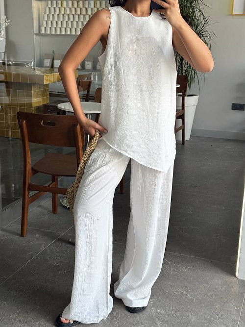 2590 Костюм женский белый GIRL 