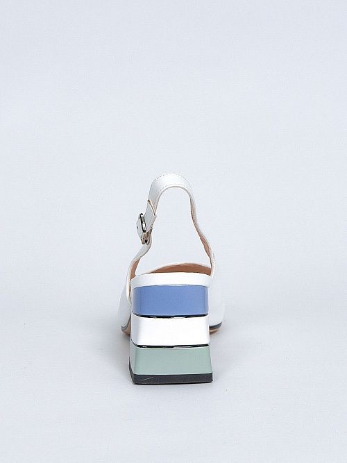 HL041-020 Босоножки женские Baden 