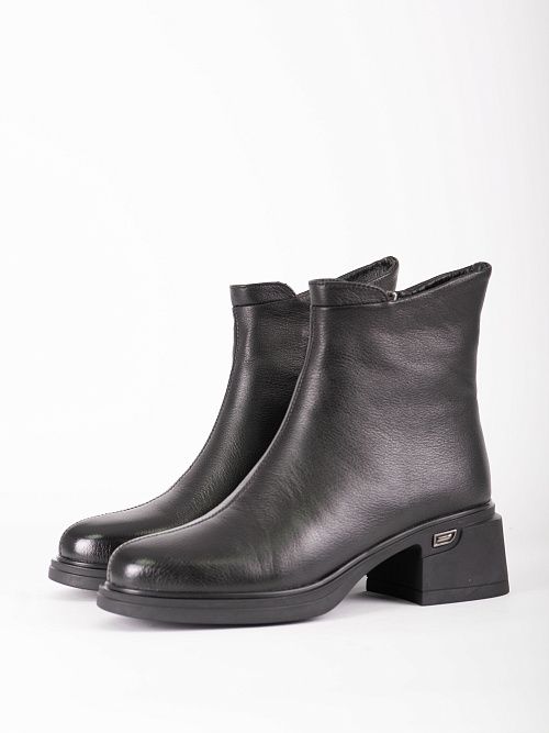 JA246-H1501-1ZM Ботинки женские натуральная кожа черный 365 