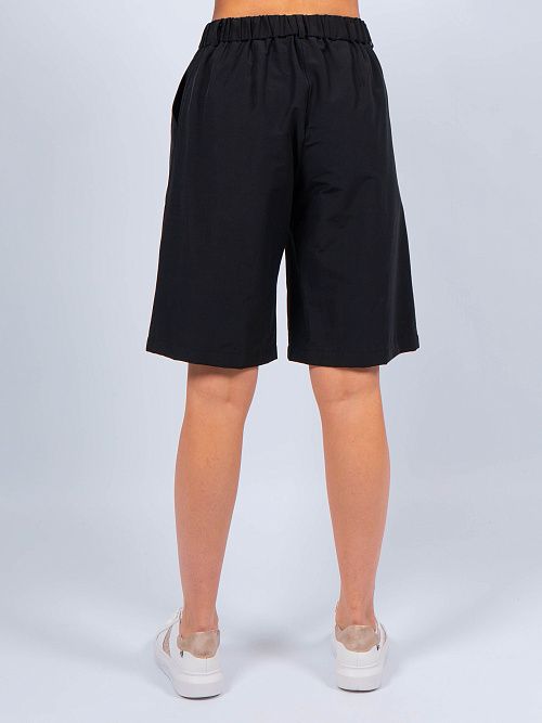 ЕТ40015/ Шорты женские черные VERY NEAT 